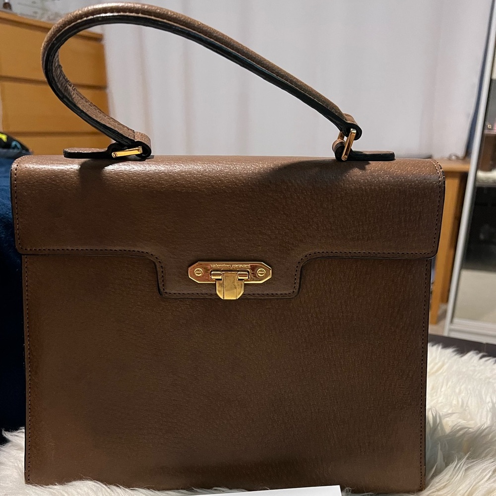 Authentic Vintage Vel entino Gara vani purse